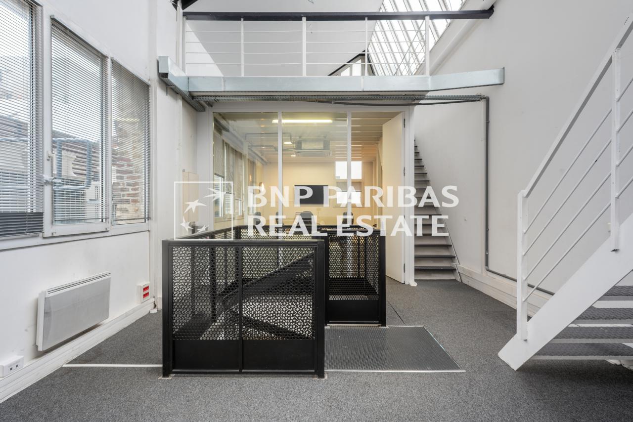 Bureau La Plaine Saint-Denis 857m² Vente bureau La Plaine Saint-Denis Seine-Saint-Denis OVBUR2205652 2